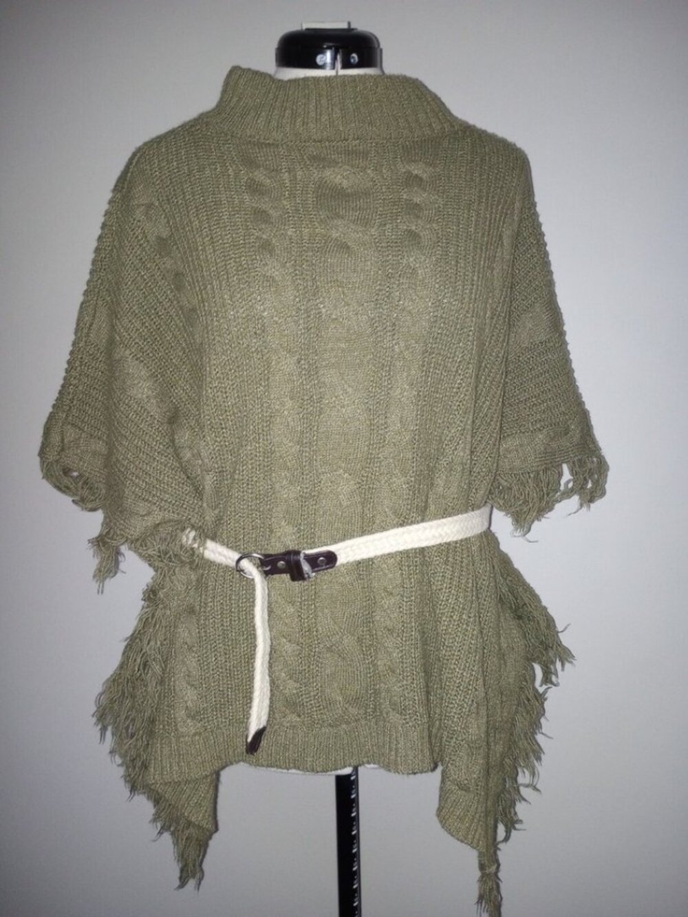 SNEIN Turtle Neck Knit Poncoho Sweater Fringe Large Creen size M